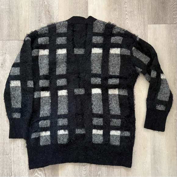 Equipment Plaid Oversized Button Cardigan Cisse Fuzzy Textured Black and White - Picture 11 of 11